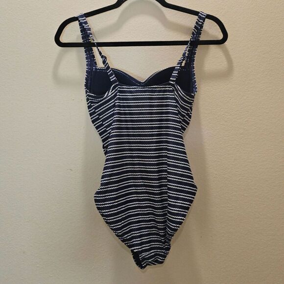 Nip Tuck One Piece Striped Swimsuit Size 6 - Picture 4 of 7